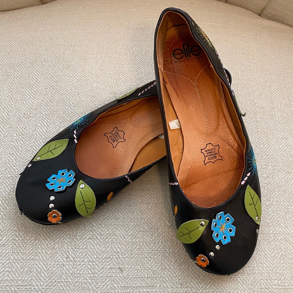 Floral Black Leather Pumps